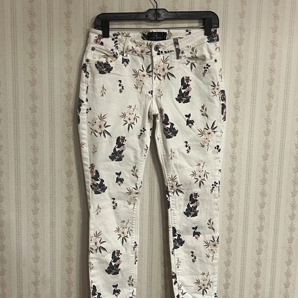 Lucky Brand Pants - Lucky Brand White Jeans with Floral Pattern